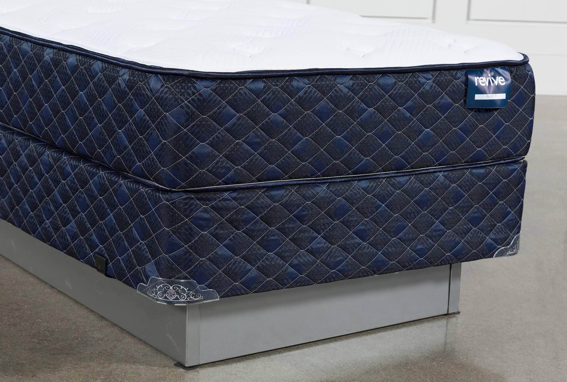 Twin Mattress with Foundation White Fabric Z50157