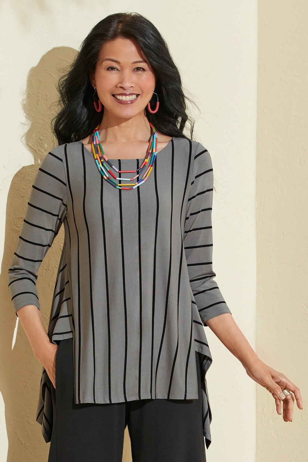 3/4 Sleeve Black White Microstripe Knit Top B865377