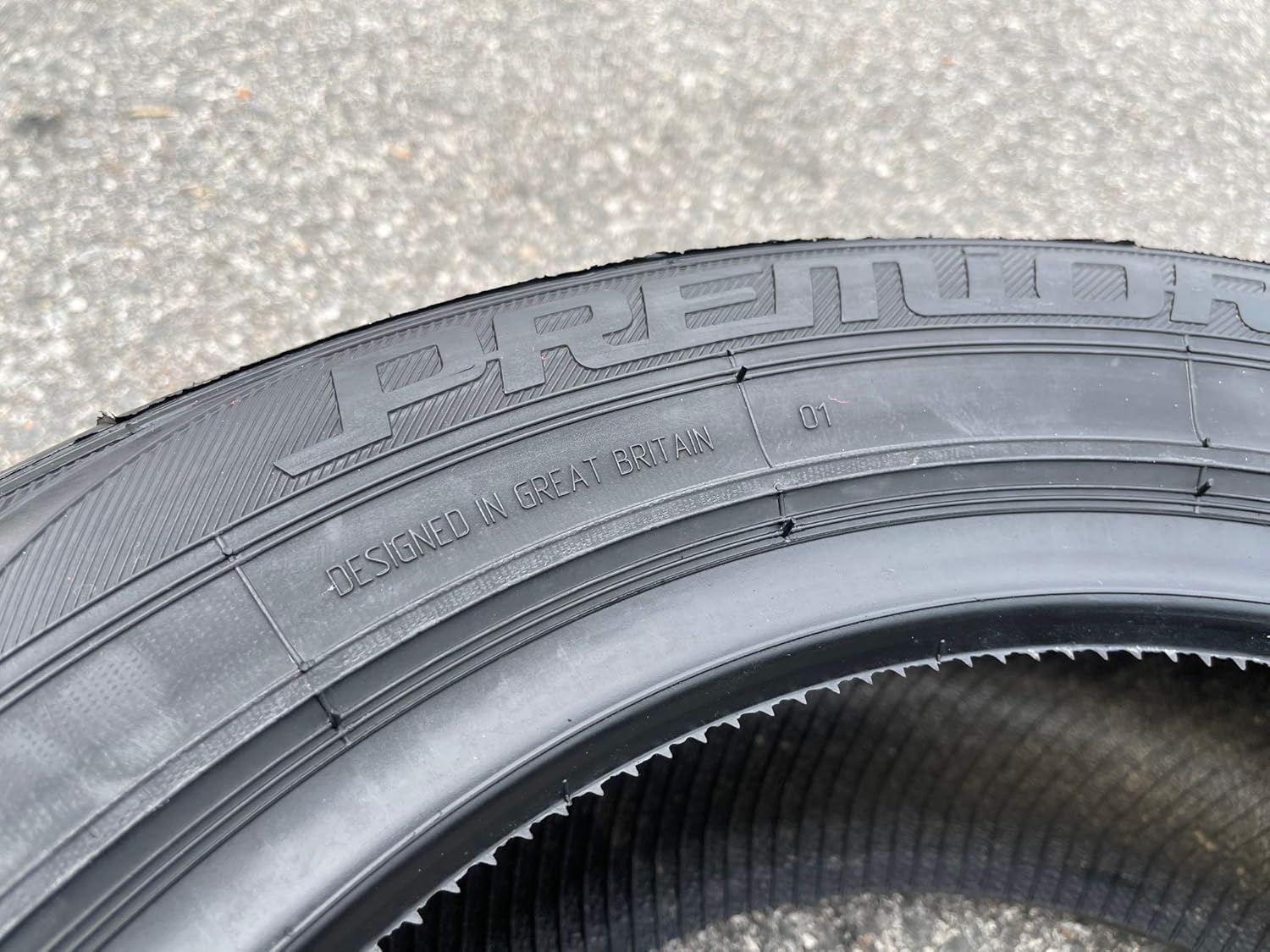 Set of 4 205/60R16 92V Performance Radial Tires L799338