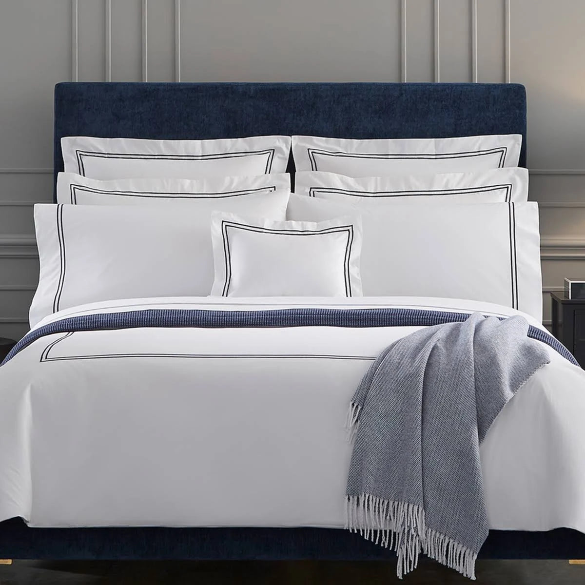 White Full/Queen Duvet Cover T881