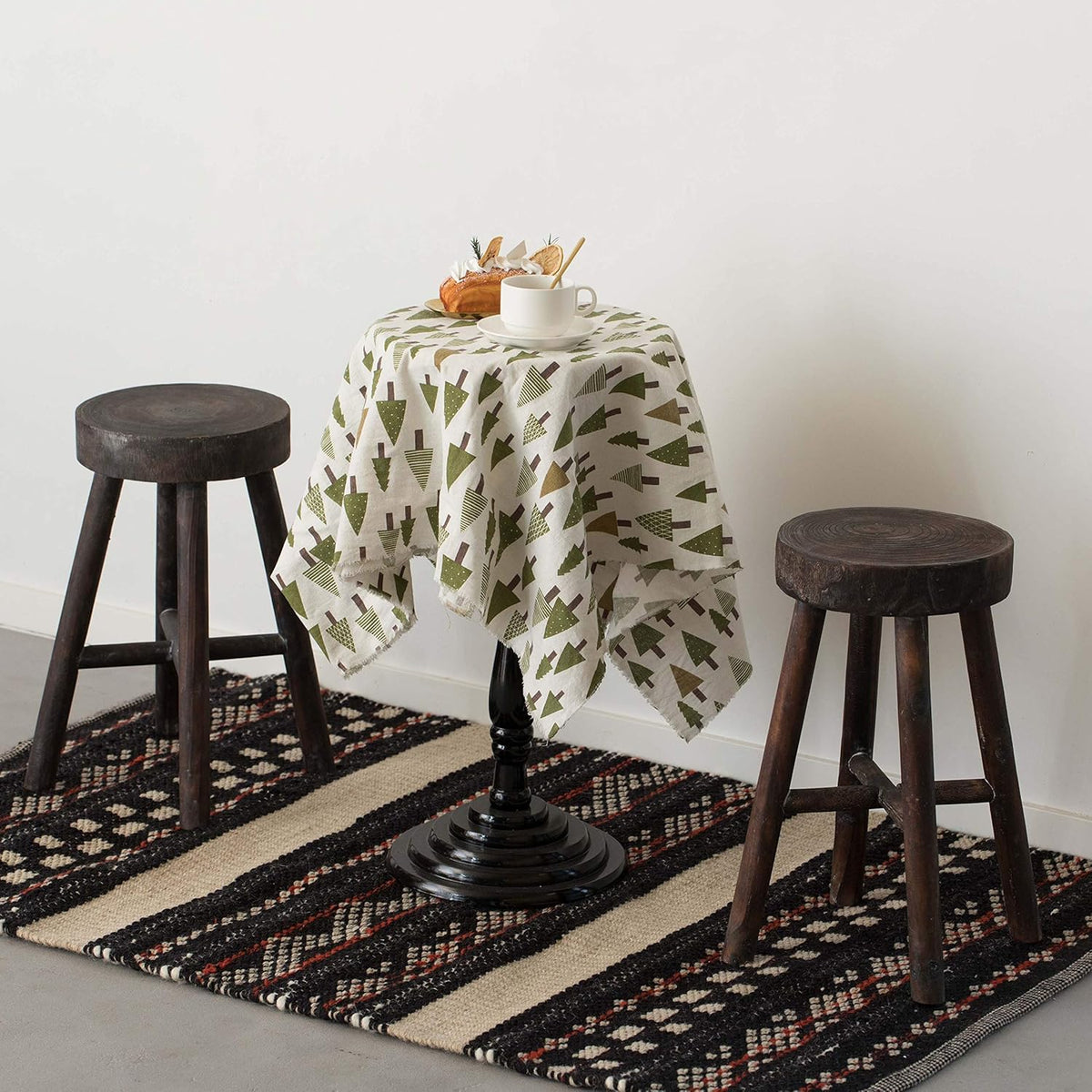 Antique Round Wooden Stools Set of 2, Brown W1010