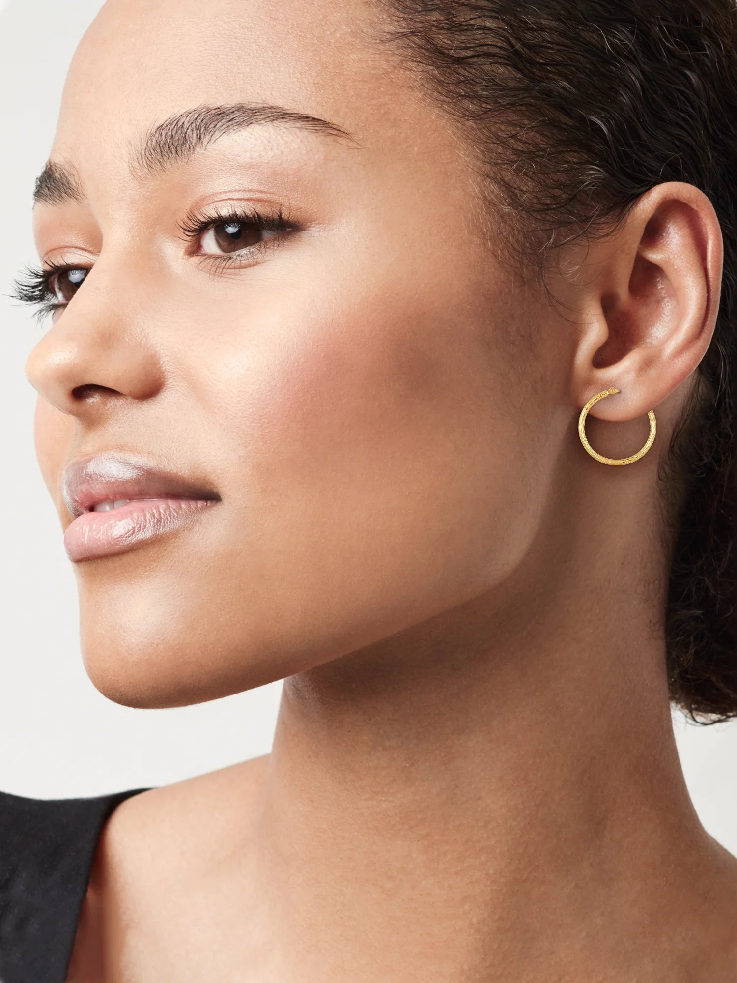 14K Yellow Gold Diamond Cut Tube Hoop Earrings Y7432