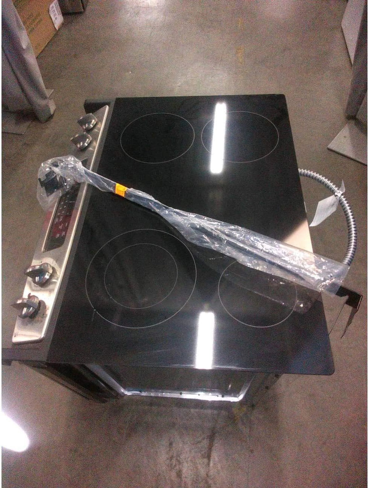 4.4 Cu.Ft. Stainless 4 Burner Drop-In Electric Range X619623