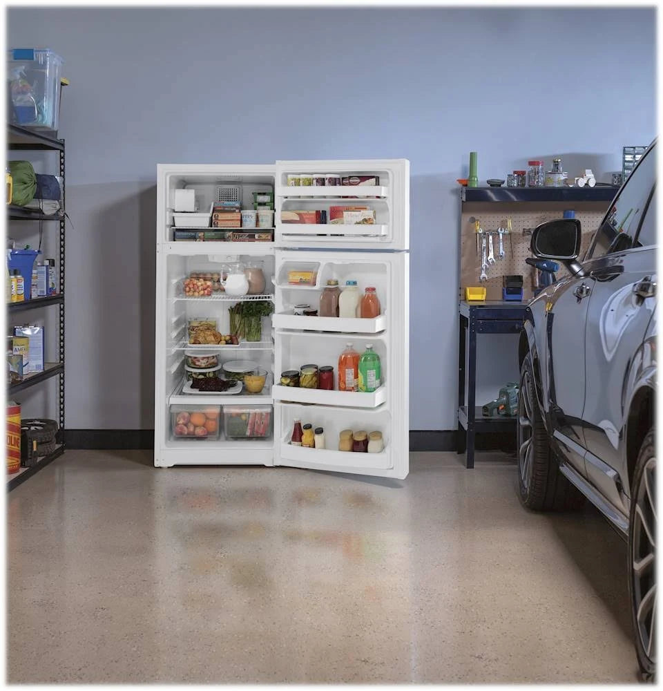 17.5 cu.ft. White Top Freezer Refrigerator N252522