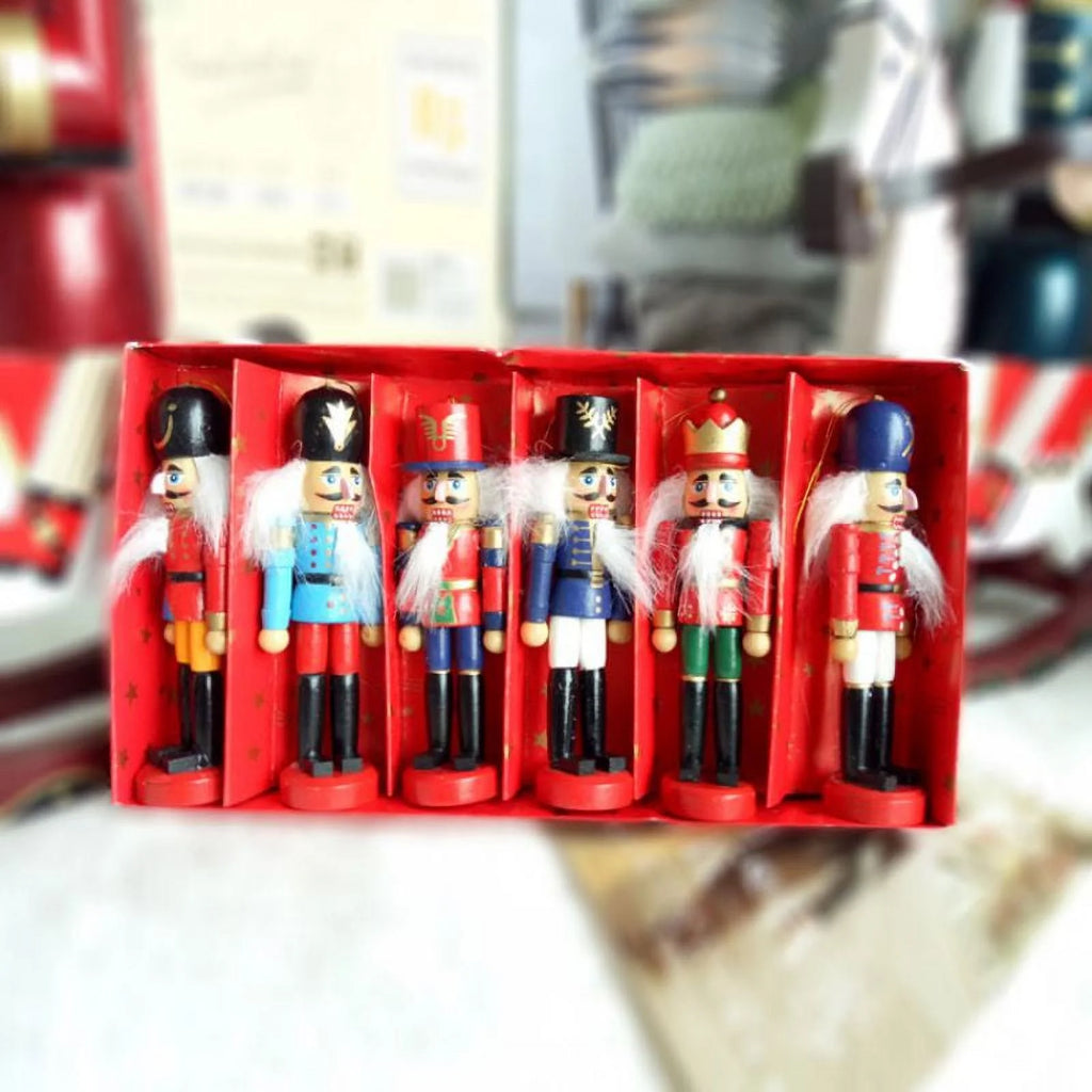 Wooden Nutcracker Puppet Doll Toys, 6 Pieces Q674570