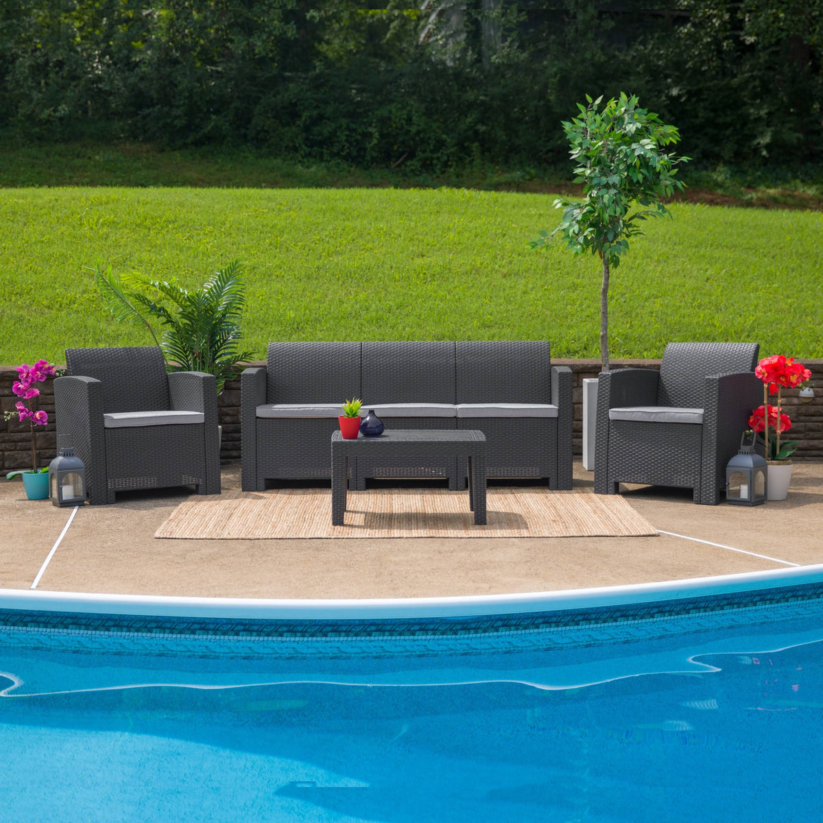 Rattan Lounge Chair E683